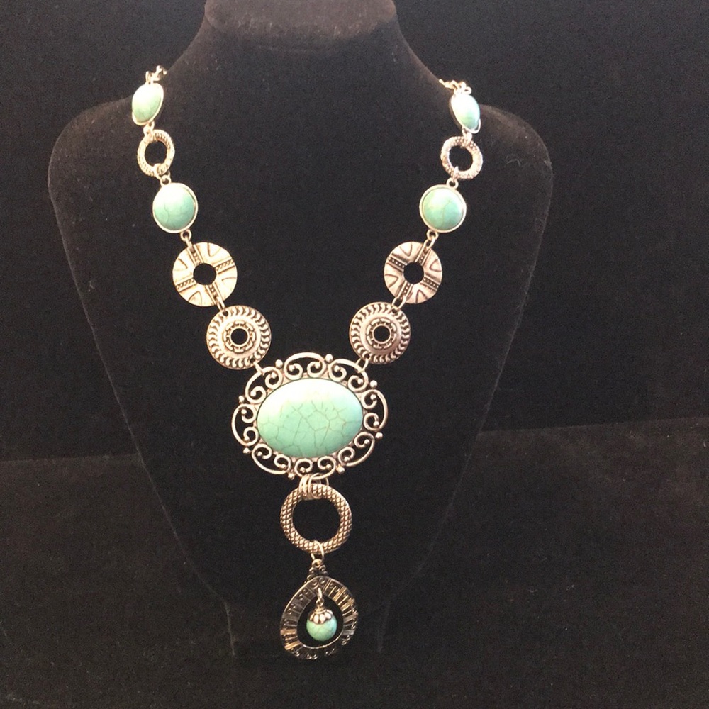 Erica Lyons, necklace